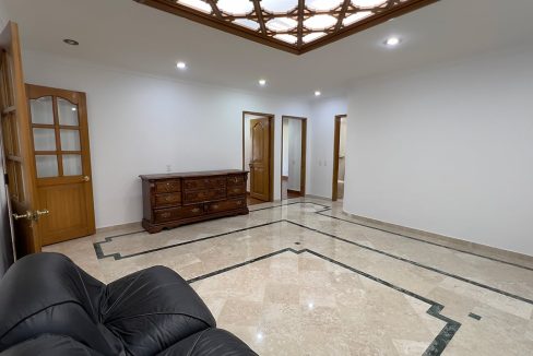 Casa-en-venta-en-Santa-Bárbara-Occidental-17